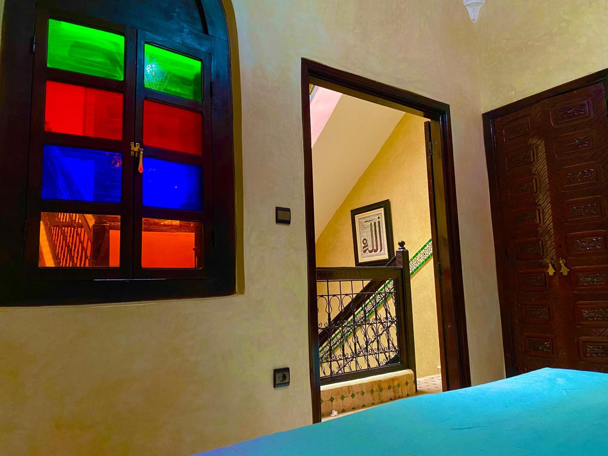 Riad Nezha Avec Jacuzzi Et 3 Piscines Au Coeur De มาร์ราเกช ภายนอก รูปภาพ