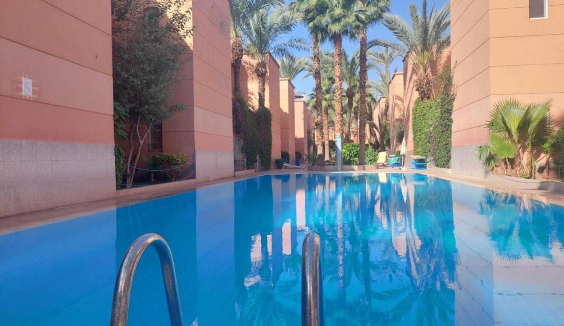 Riad Nezha Avec Jacuzzi Et 3 Piscines Au Coeur De มาร์ราเกช ภายนอก รูปภาพ