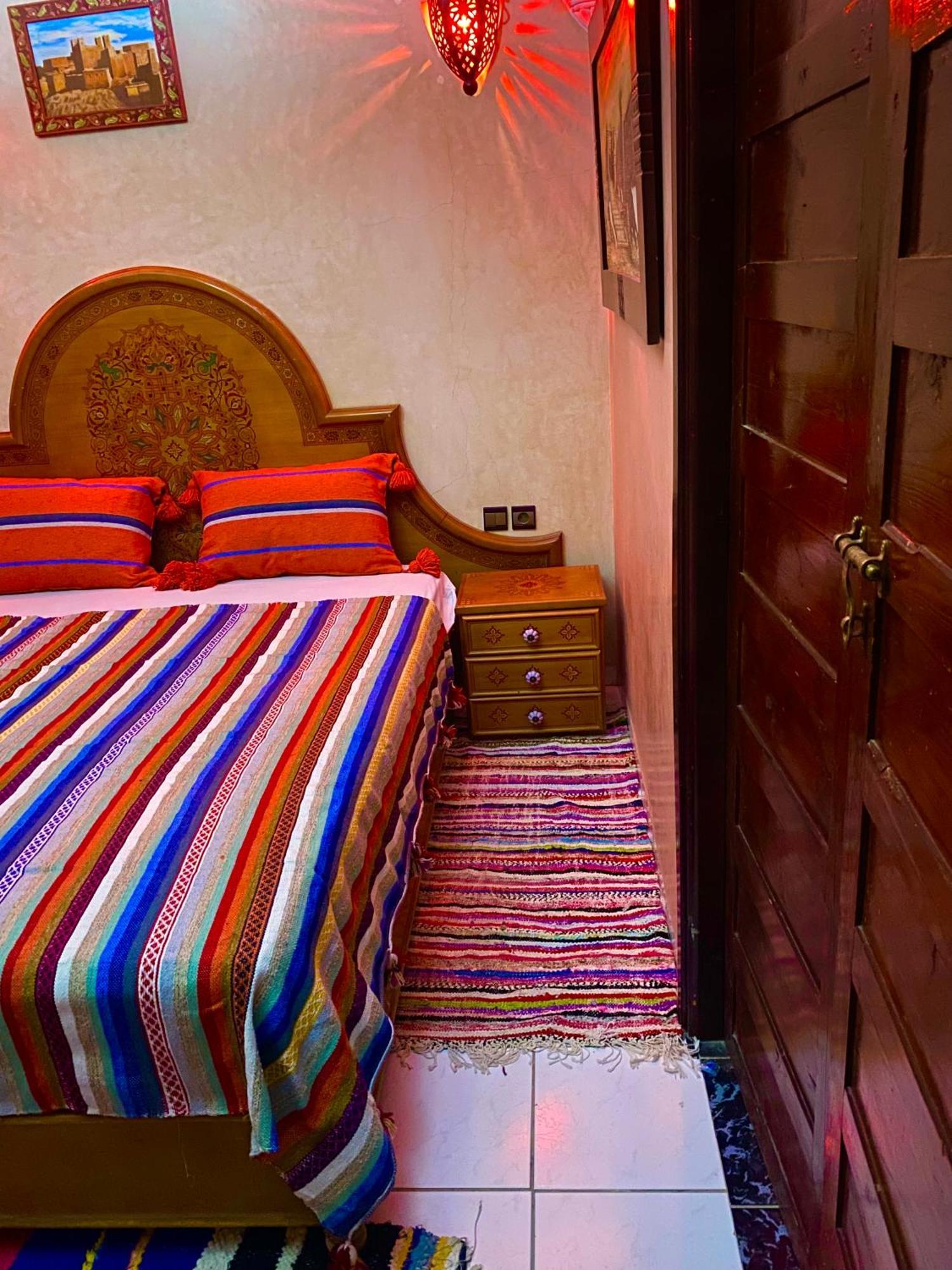Riad Nezha Avec Jacuzzi Et 3 Piscines Au Coeur De มาร์ราเกช ภายนอก รูปภาพ