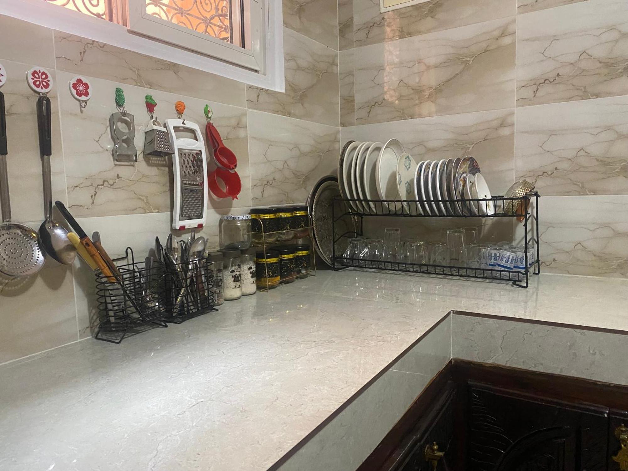 Riad Nezha Avec Jacuzzi Et 3 Piscines Au Coeur De มาร์ราเกช ภายนอก รูปภาพ