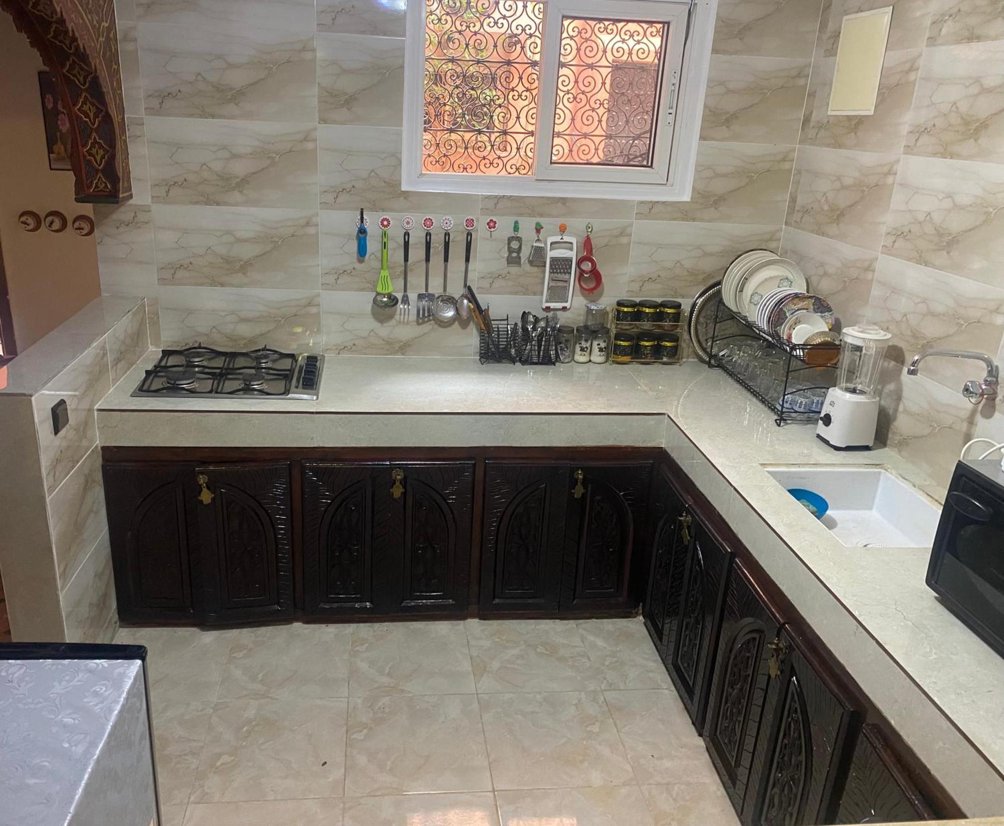 Riad Nezha Avec Jacuzzi Et 3 Piscines Au Coeur De มาร์ราเกช ภายนอก รูปภาพ