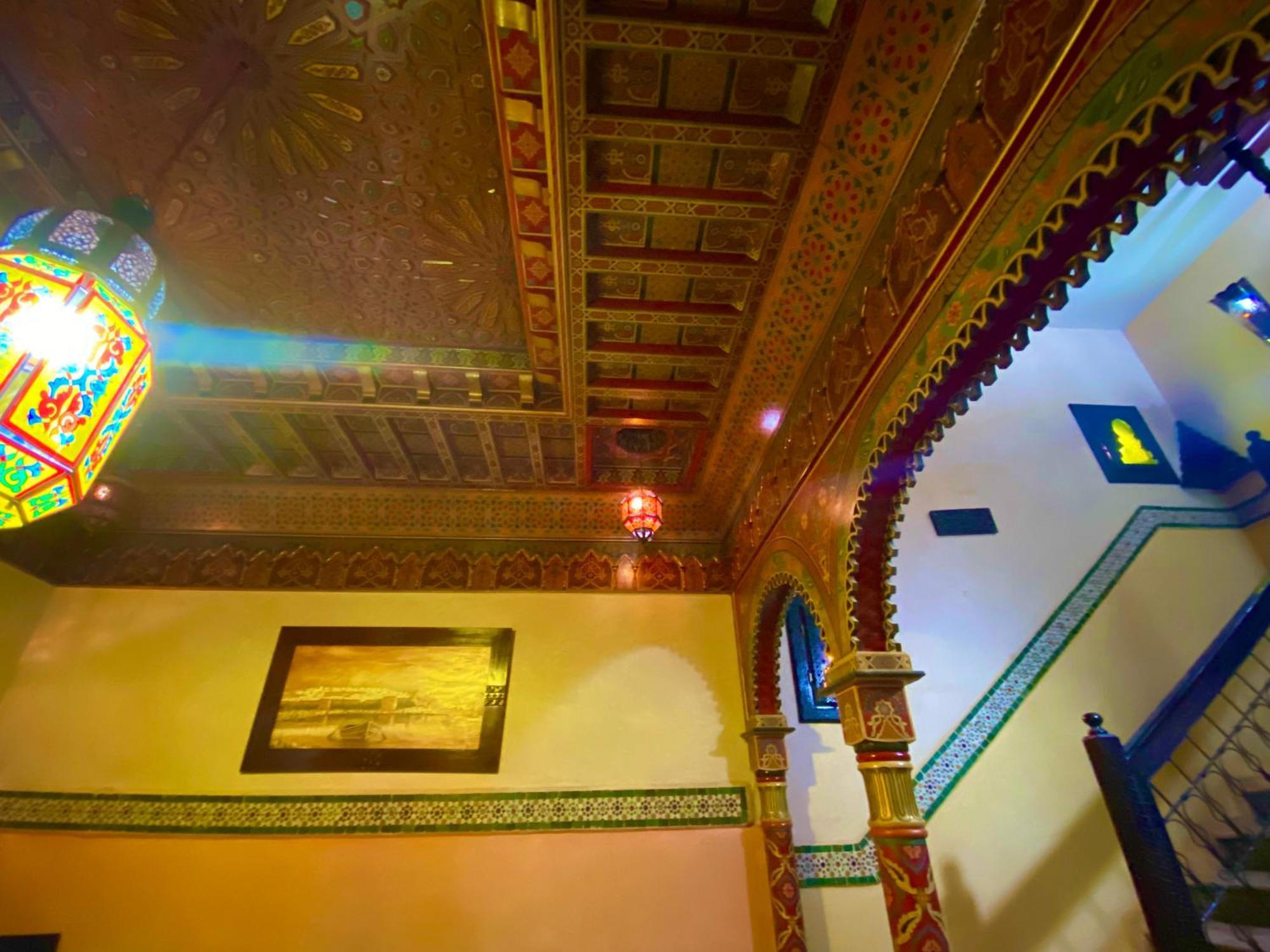 Riad Nezha Avec Jacuzzi Et 3 Piscines Au Coeur De มาร์ราเกช ภายนอก รูปภาพ